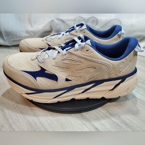 NEW HOKA Clifton L Suede Running Shoes Cream & Blue Size Mens 11.5 Womens 12.5